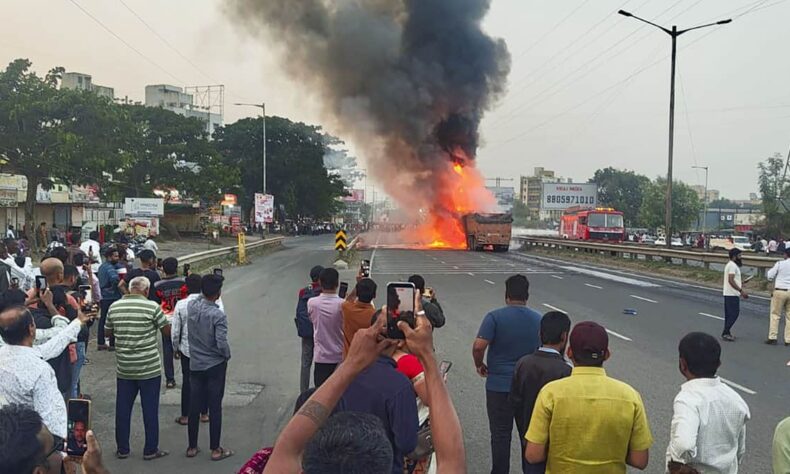 Car crushed between 2 container trucks 6 dead over 10