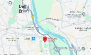 Eight killed after explosion in car near Red Fort
