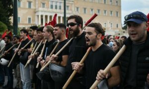 Greeces ‘voluntary 13 hour work day law stretches time instead of