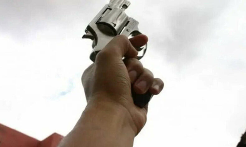 Hunt on for stalker who shot at teenage girl