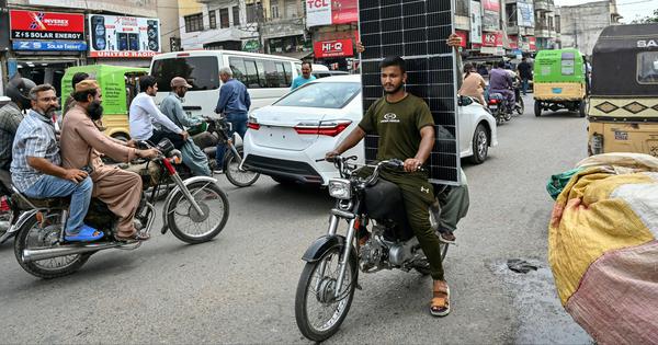 India vs Pakistan solar outruns neighbours in solar power race