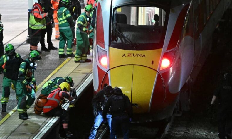 Multiple people stabbed on train in Cambridgeshire 2 held