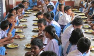 Rahul Gandhi on video of students eating midday meal on