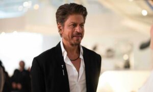 SRK pays tribute to 2611 victims at Global Peace Honours