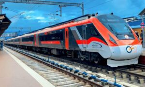 Students singing RSS song during Vande Bharat Express inaugural run